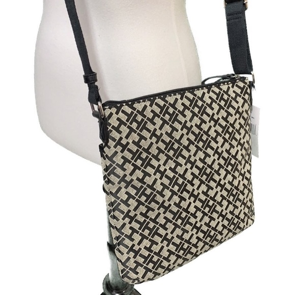 Tommy Hilfiger Crossbody Bag - Picture 2 of 6
